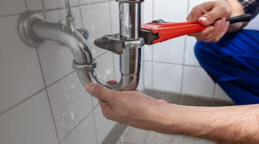 Expert burst pipe repair services in Como, NC